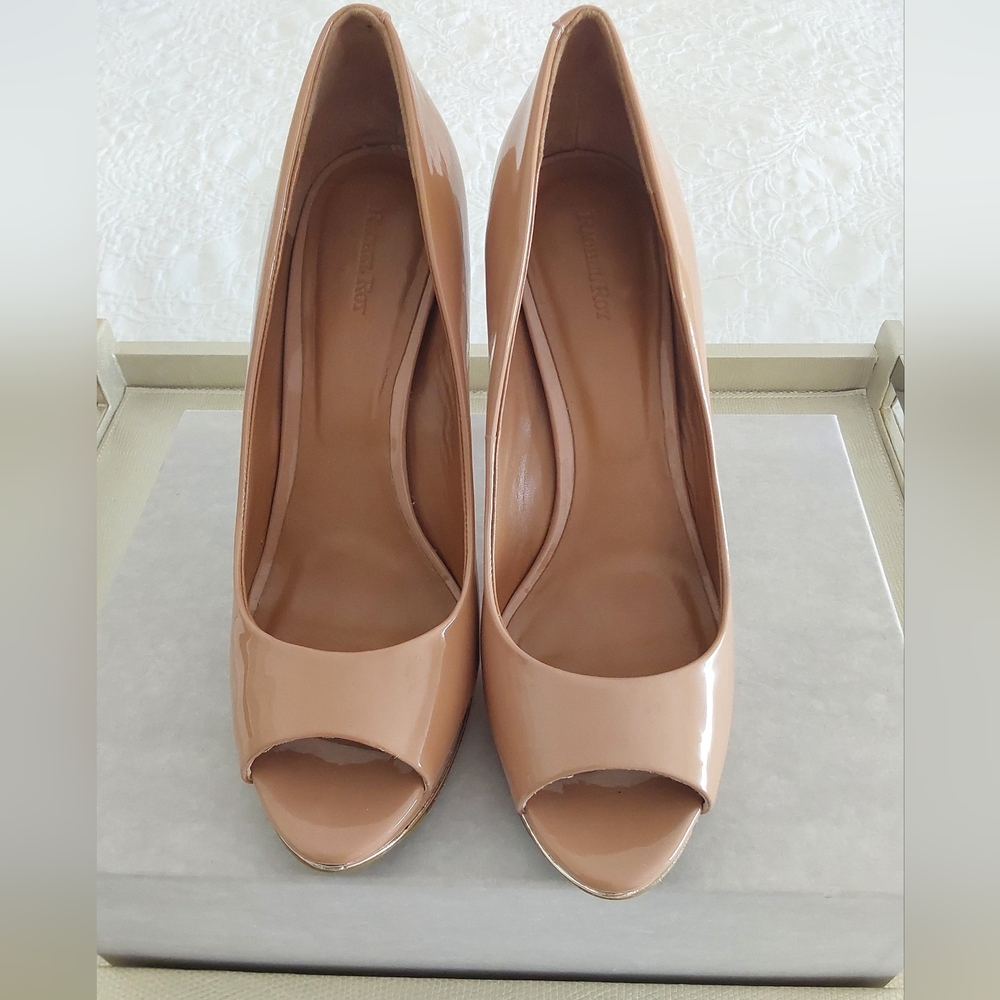 Dress shoes
